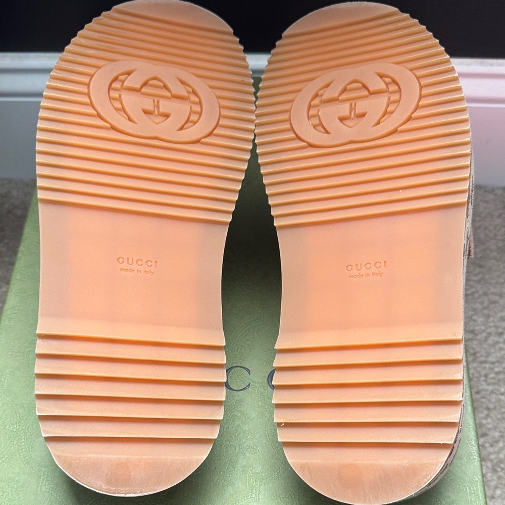 Gucci Beige and Brown GG Canvas Slides women sz 10. - Picture 4 of 5